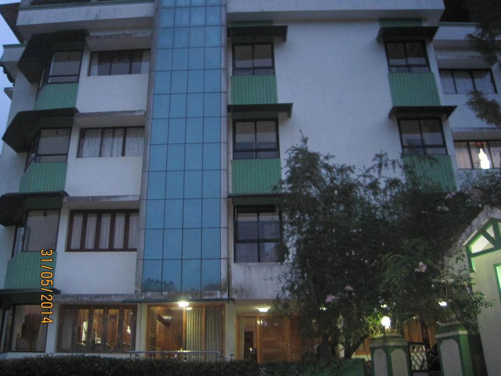 Poopada Hotel Munnar Buitenkant foto